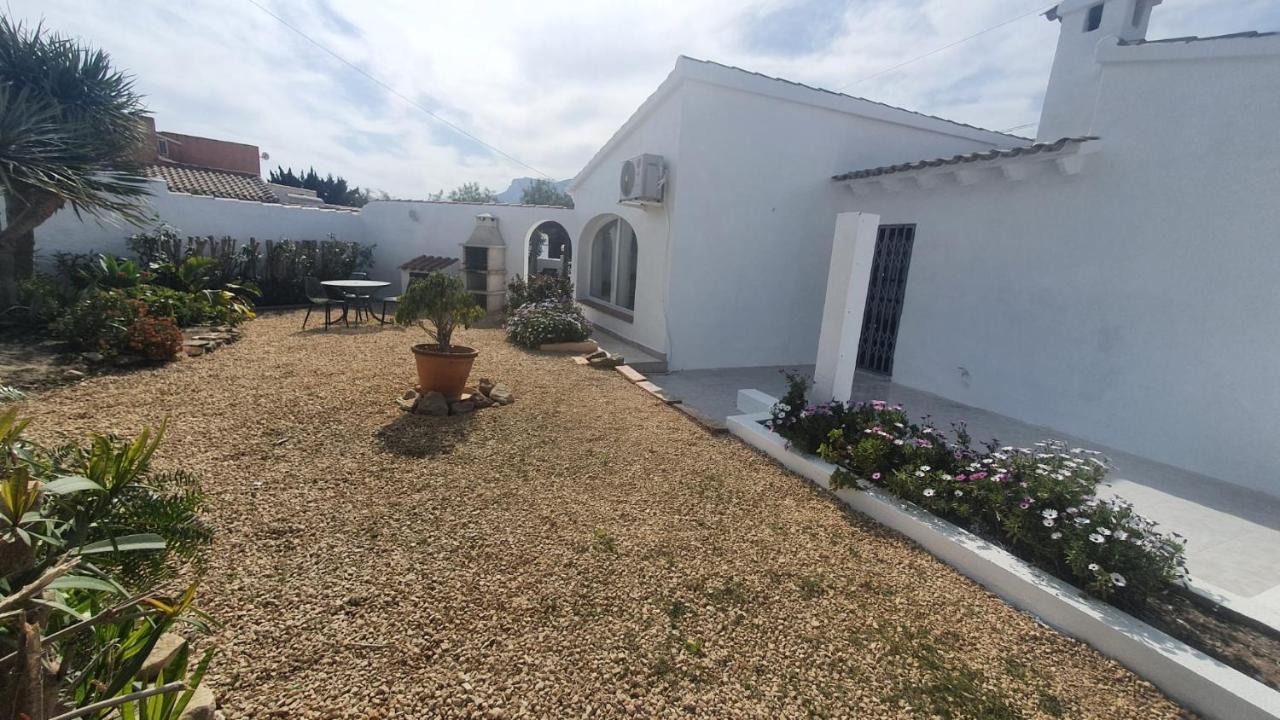 Cheerful 2-Bedroom Villa With Private Pool Calpe Exterior photo